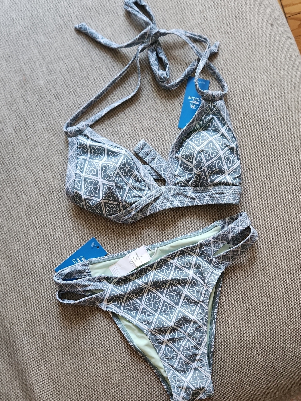 NWT Cupshe Bikini SET, Jade Glow, Small